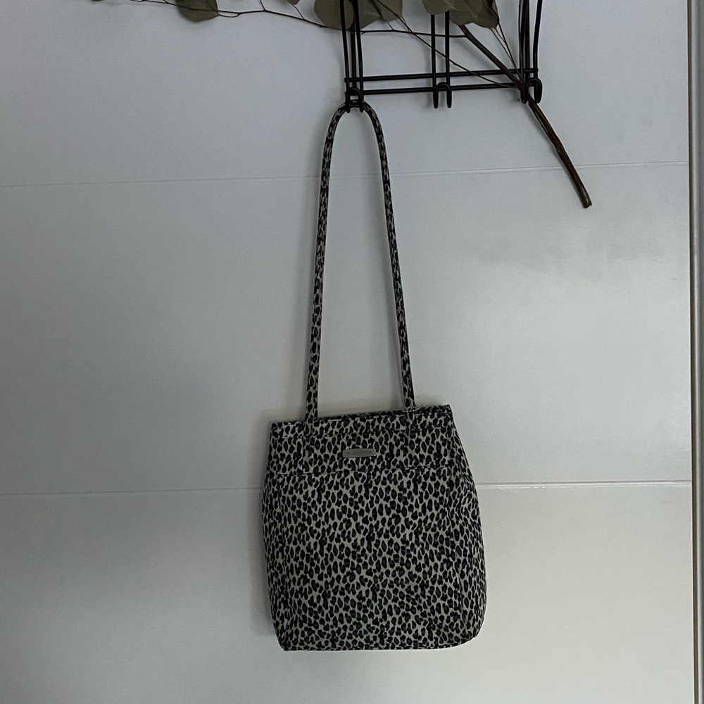 Evan Picone black/grey leopard print purse